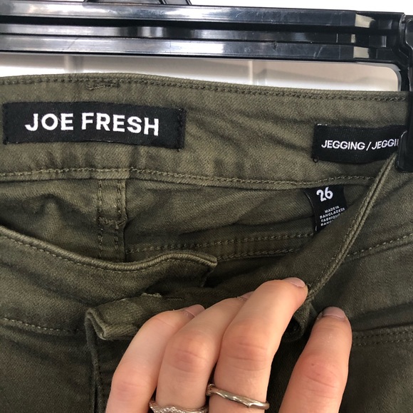 Joe fresh size 26 dark green denim jegging - Picture 2 of 3